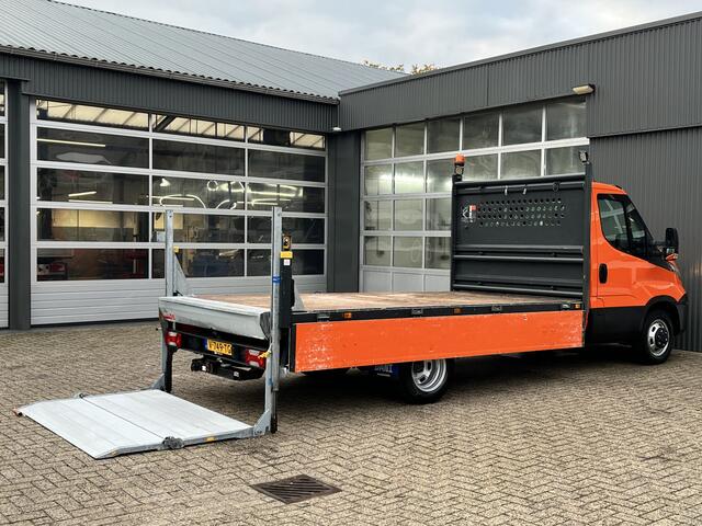 Iveco DAILY 35C14 2.3 375 Laadklep 500kg Trekhaak 3500kg trekgewicht Airco 2-Persoons Open laadbak Pick-up P-up Bakwagen Telefoonverbinding 1e eigenaar Euro 6 Bpm vrij !!!