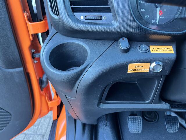 Iveco DAILY 35C14 2.3 375 Laadklep 500kg Trekhaak 3500kg trekgewicht Airco 2-Persoons Open laadbak Pick-up P-up Bakwagen Telefoonverbinding 1e eigenaar Euro 6 Bpm vrij !!!