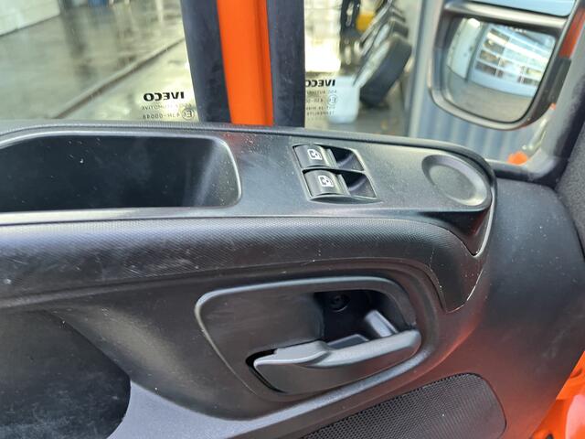 Iveco DAILY 35C14 2.3 375 Laadklep 500kg Trekhaak 3500kg trekgewicht Airco 2-Persoons Open laadbak Pick-up P-up Bakwagen Telefoonverbinding 1e eigenaar Euro 6 Bpm vrij !!!
