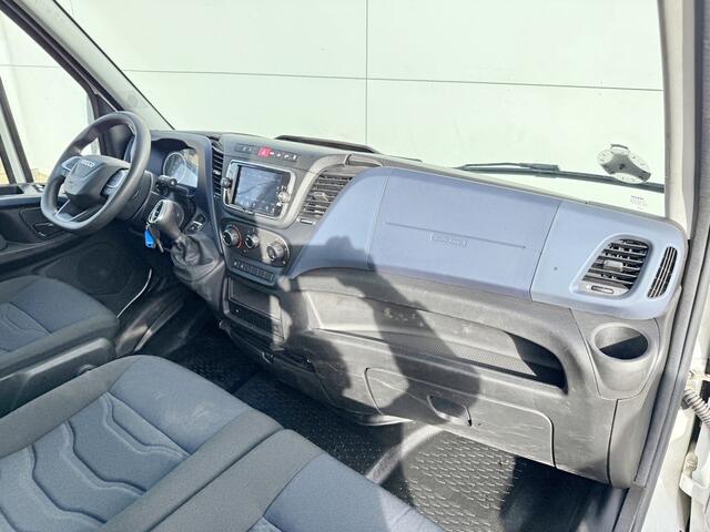 Iveco DAILY 35S16 2.3 Automaat Camera Cruise Control Navigatie Trekhaak Open Laadbak