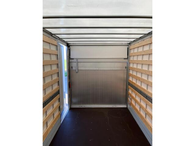 Iveco DAILY 35C18HA8 bakwagen met laadklep (1000 kg.)