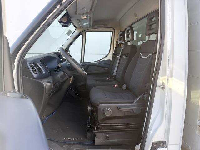 Iveco DAILY 35S16 2.3 Automaat Camera Cruise Control Navigatie Trekhaak Open Laadbak