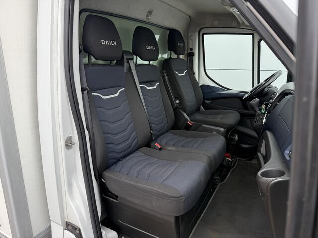 Iveco DAILY 35S16 2.3 Automaat Laadklep LED Climate Control Cruise Control Standkachel Camera Navigatie Koffer Bakwagen Meubelbak