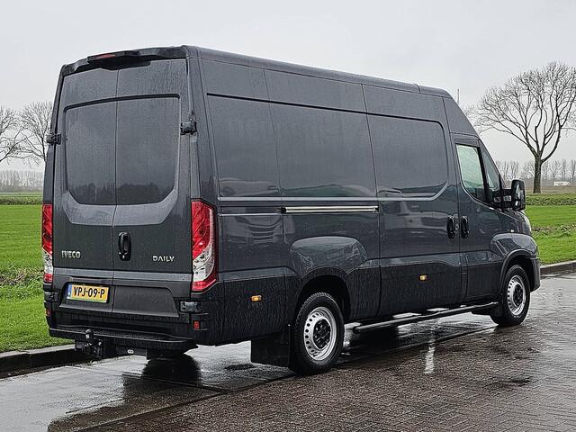 Iveco DAILY 35S14V 2.3 352 L3H2 ac laadlift in laadruimte EURO6 trekhaak 3500 kg