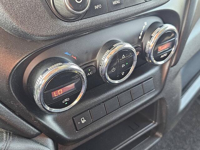 Iveco DAILY 35S14 L2H2 Imperiaal Euro6 3.5T-Trekhaak!