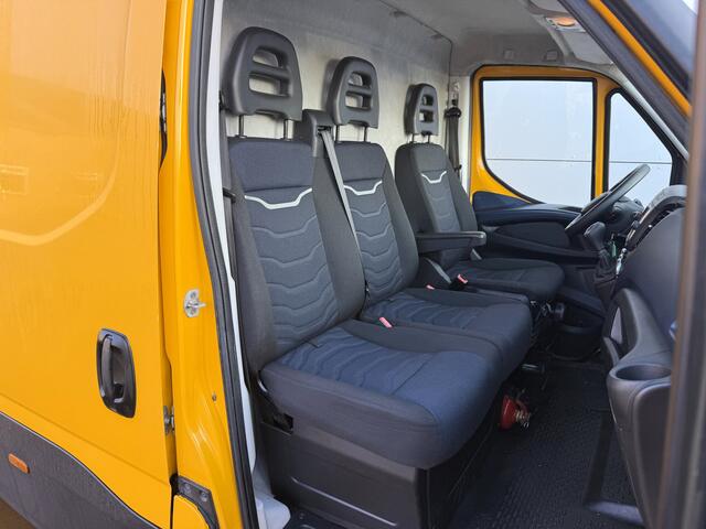 Iveco DAILY 35S16 2.3 Automaat L2H2 Oprijplaat Trekhaak Climate Control Cruise Control Lucht Geveerde Stoel