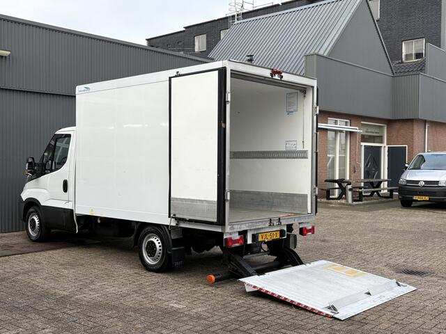 Iveco DAILY 35S16 2.3 345 Koel Vries - 20° Nachtaansluiting Bakwagen Koel vriestransport 750 kg laadklep 155pk Automaat 8 traps Cruise controle Airco Navigatie 3 persoons Euro 6 Bakwagen 1e eigenaar Koeling Vriezen Ko