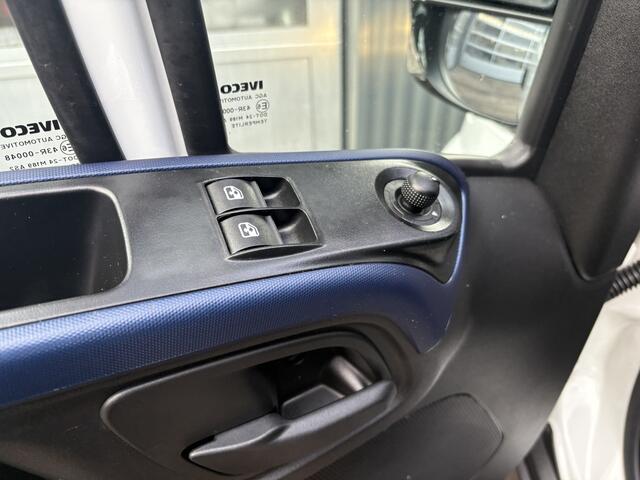 Iveco DAILY 35S16 2.3 345 Koel Vries - 20° Nachtaansluiting Bakwagen Koel vriestransport 750 kg laadklep 155pk Automaat 8 traps Cruise controle Airco Navigatie 3 persoons Euro 6 Bakwagen 1e eigenaar Koeling Vriezen Ko