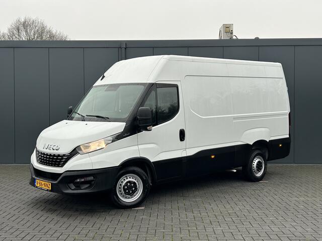 Iveco DAILY 35S14V 2.3 136 PK / L2H2 / 30.452 KM !! / 3.500 KG AHG / 270 A DEUREN / TREKHAAK / AIRCO / BLUETOOTH / 3-ZITS