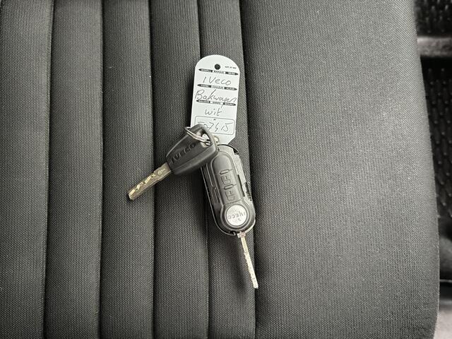 Iveco DAILY 35C16 Bakwagen+Laadklep | Airco | 3-Persoons | 750Kg Laadklep