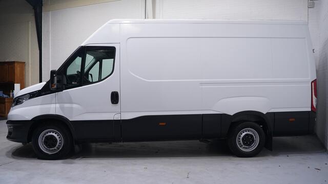 Iveco DAILY 35S16 160 pk L2H2 Airco ECC, Laadruimte Pakket Audio met DAB+, PDC achter, 3-Zits