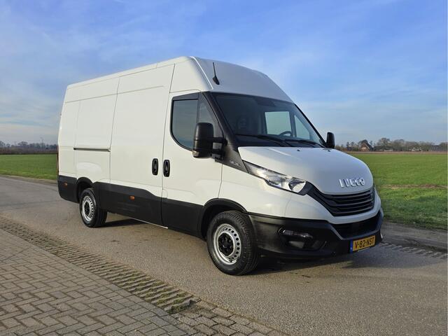 Iveco DAILY 35S14V 2.3 352L H2 - 140 Pk - Climate Control - Cruise Control
