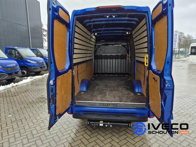 Iveco DAILY 35S21V A8 Luchtvering - Automaat - 207PK - Trekhaak