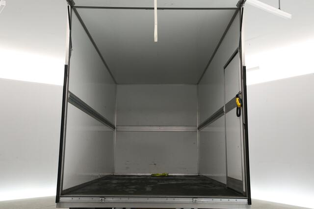 Iveco DAILY 35S18H 3.0 410 | 180PK | Bakwagen | Zijdeur | Laadklep | Laadbak | Airco | 3 Zits | Carplay