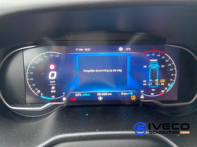 Iveco DAILY 40C18V A8 Cruise control - Dubbellucht - Automaat- L3H2 -176pk - Trekhaak