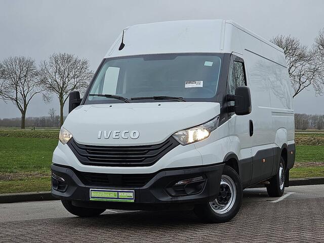 Iveco DAILY 35S14V 2.3 352 L2H2 Airco Cruise Control PDC Achter 3 Zits Euro6 136 PK!