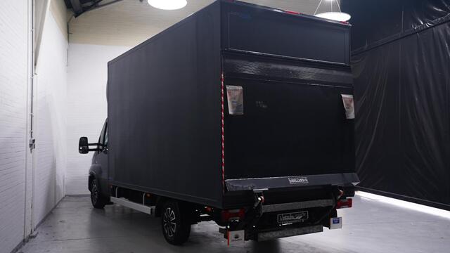 Iveco DAILY 35S16 160 pk Bakwagen met Laadklep 21,7M3 Marge Auto, Airco, Cruise Control, Dakspoiler, 16" LMV, NAP, 3-Zits