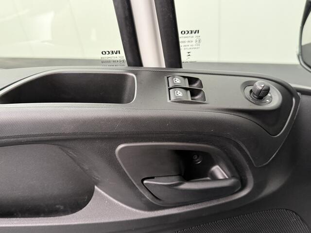 Iveco DAILY 35C16 Bakwagen+Laadklep | Camera | Multimedia | Airco | Cruise | Dakspoiler | 3-Zits