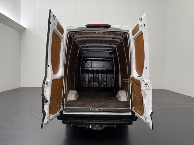 Iveco DAILY Hi-Matic Automaat L2H2 | Led | 3500Kg Trekhaak | Navigatie | Camera | 3-Zit | Betimmering