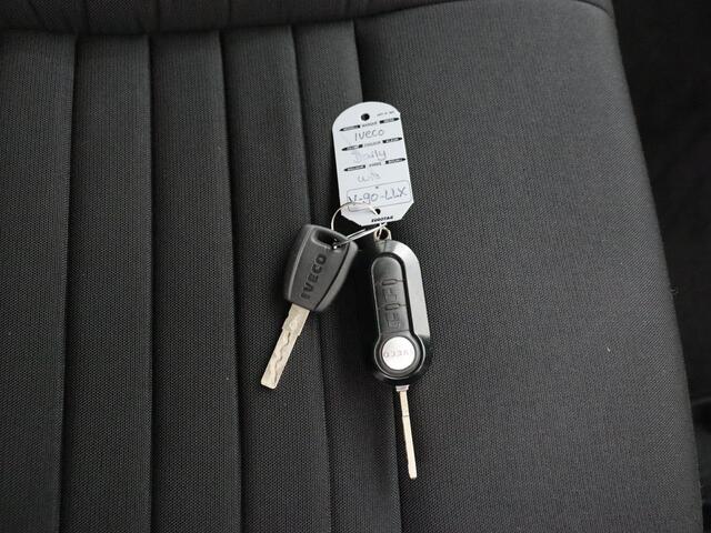 Iveco DAILY 35C16 Bakwagen+Laadklep | Dakspoiler | Multimedia | Camera | Airco | Cruise |