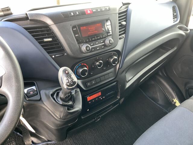 Iveco DAILY 35S16V 2.3 352 L2H1 Automaat Airco Cruise 3 Zits Alu Velg Trekhaak 3500 kg & Opstap Euro 6