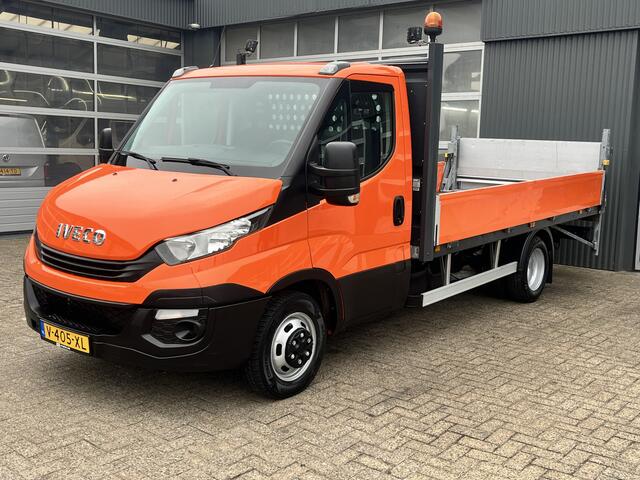 Iveco DAILY 35C14 2.3 375 Laadklep 500kg Trekhaak 3500kg trekgewicht Airco 2-Persoons Open laadbak Pick-up P-up Bakwagen Telefoonverbinding 1e eigenaar Euro 6 Bpm vrij !!!