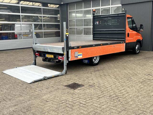 Iveco DAILY 35C14 2.3 375 Laadklep 500kg Trekhaak 3500kg trekgewicht Airco 2-Persoons Open laadbak Pick-up P-up Bakwagen Telefoonverbinding 1e eigenaar Euro 6 Bpm vrij !!!