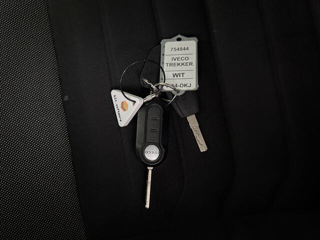 Iveco DAILY 40C18 Hi-Matic Automaat BE-Trekker | Luchtvering | Navigatie | Airco | Cruise | 3-Zits