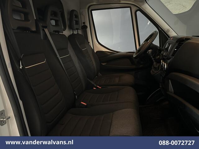 Iveco DAILY 35S16 2.3 157pk L3H2 Euro6 Airco | Parkeersensoren | 3500kg trekvermogen Bijrijdersbank