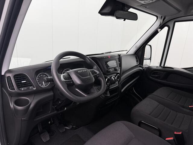 Iveco DAILY 35C16 3.0L Bakwagen+Laadklep | 2,38 Mtr Laadhoogte | Airco | Cruise | 3-Zits