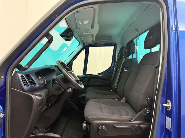 Iveco DAILY 40C18 3.0Ltr Hi-Matic Automaat Oprijwagen | 3500Kg Trekhaak | Lier | Navigatie | Airco | Cruise | 3-Zits