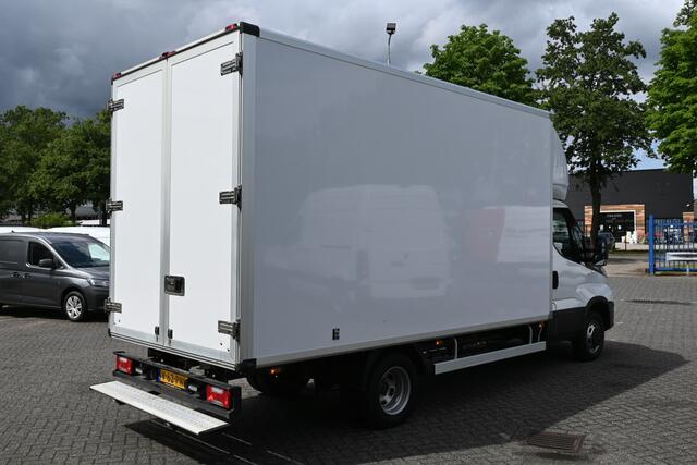 Iveco DAILY 35C18 3.0 180 pk Hi-Matic Bakwagen LED, Geveerde stoel, Camera, Spiegelbak