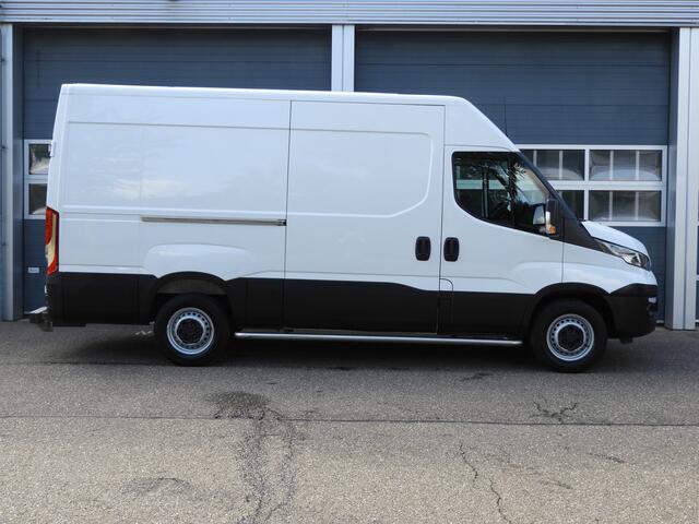 Iveco DAILY 35S12V 2.3 352 H3 L AUT | 3.500 kg. TREKHAAK | CRUISE CONTROL | AIRCO