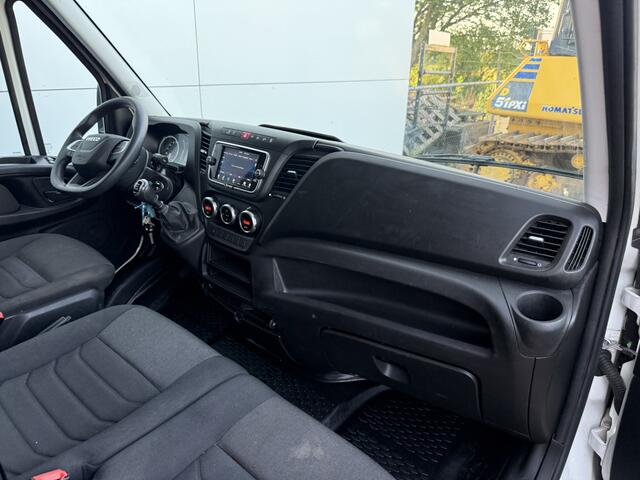 Iveco DAILY 35C16 3.0 Laadklep Bakwagen Dubbellucht Climate Control Cruise Control Meubelbak Koffer