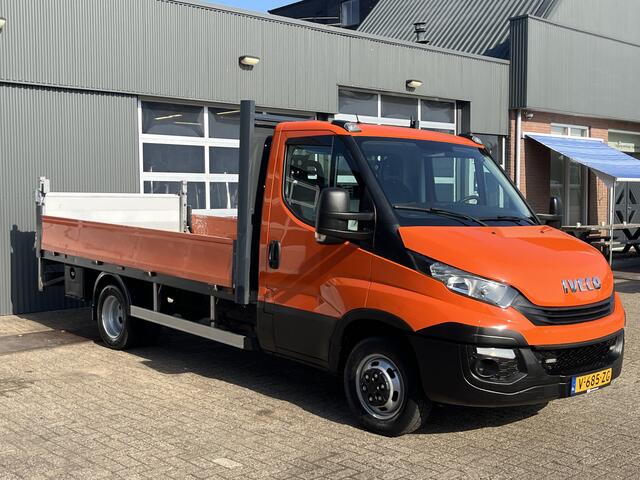 Iveco DAILY 35C14 2.3 375 Laadklep 500kg Trekhaak 3500kg trekgewicht Airco 2-Persoons Open laadbak Pick-up P-up Bakwagen Telefoonverbinding 1e eigenaar Euro 6 Bpm vrij !!!