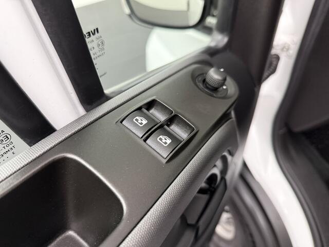 Iveco DAILY 35S16V Hi-Matic Automaat L2H1 | 3500Kg Trekhaak | Led | Navigatie | Camera | Airco | Cruise | Betimmering