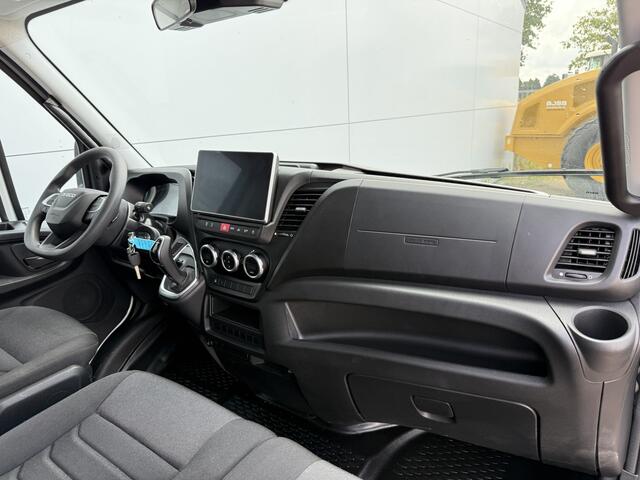 Iveco DAILY 35C18H 3.0 Automaat Laadklep Bakwagen Meubelbak Dubbellucht Carplay Navigatie Climate Control Cruise Control Camera Koffer