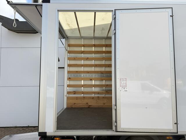 Iveco DAILY 35C18H 3.0 Automaat Laadklep Bakwagen Meubelbak Dubbellucht Carplay Navigatie Climate Control Cruise Control Camera Koffer