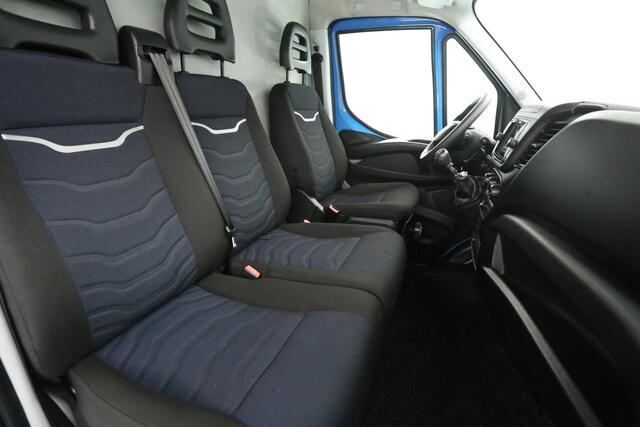 Iveco DAILY 35S18HV 3.0 410L L3H2 180PK | 3500KG Trekgew. | Trekhaak | Airco | Camera | Cruise | Carplay | Navi