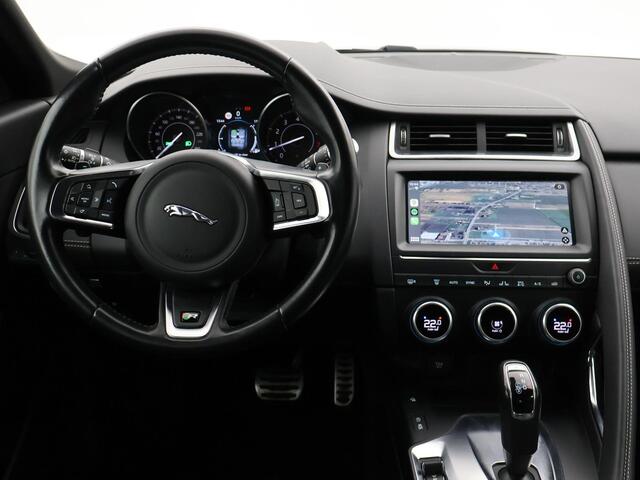 Jaguar E-Pace 2.0 TURBO P250 AWD R-DYNAMIC SE + PANORAMA / LEDER / CAMERA