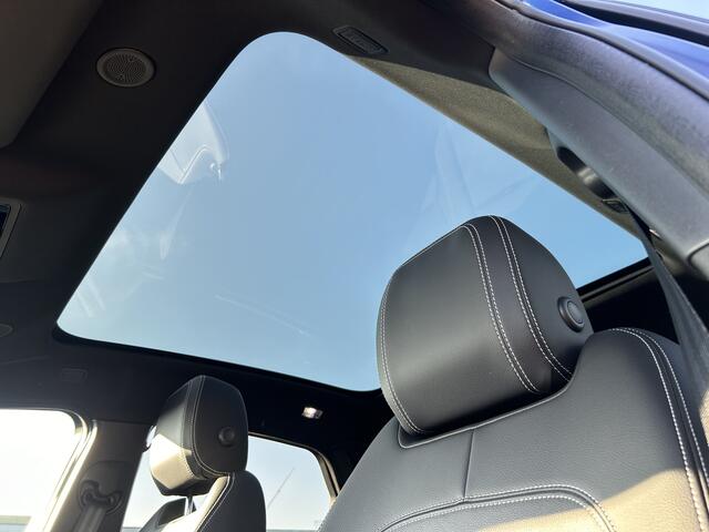 Jaguar E-Pace P300e 309pk AWD R-Dynamic SE | Panoramadak | Meridian Audio | Stoelverwarming | Draadloos Apple CarPlay / Android Auto |