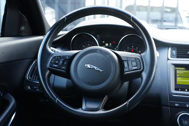 Jaguar E-Pace 2.0 P200 AWD S 200pk Panoramadak/Stoelverwarming/Camera