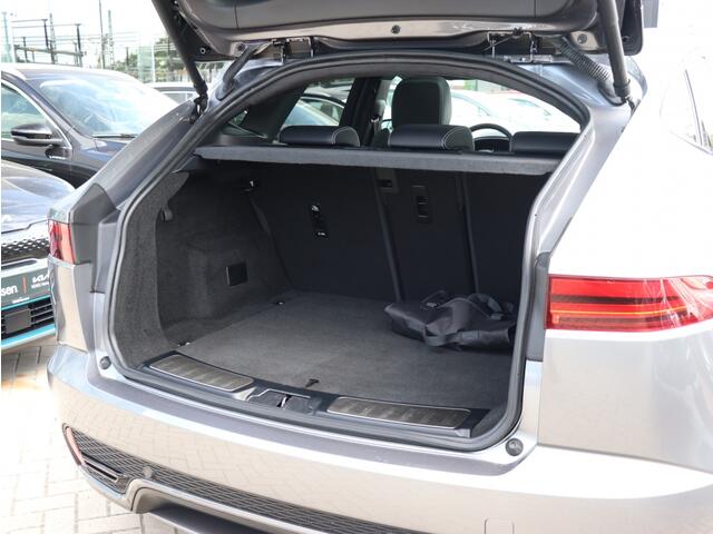 Jaguar E-Pace 1.5 P300e AWD R-Dynamic SE I Panoramadak I Leder I 360 Camera