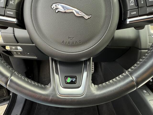 Jaguar E-Pace 2.0 P250 AWD R-Dynamic SE Navi Camera Stuurverw. 19"