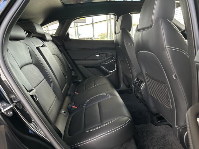 Jaguar E-Pace P300e R-Dynamic SE | Panoramadak | Cold Climate Pack