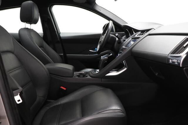 Jaguar E-Pace 2.0 P200 AWD | BUSINESS / CONNECT PRO- PACK | PANORAMADAK | STOELVERWARMING | TREKHAAK | 19"