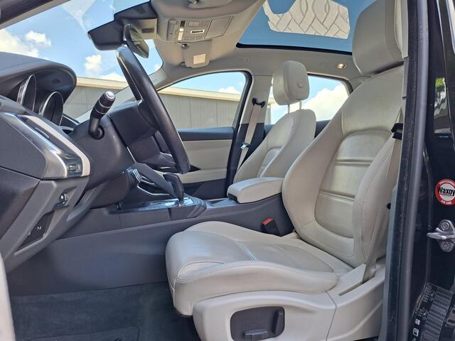 Jaguar E-Pace 2.0 P200 AWD SE Luxury | Volleder | Panoramadak | verwarmde stoelen | Etc.. Org NL & volledig dealer ondh.