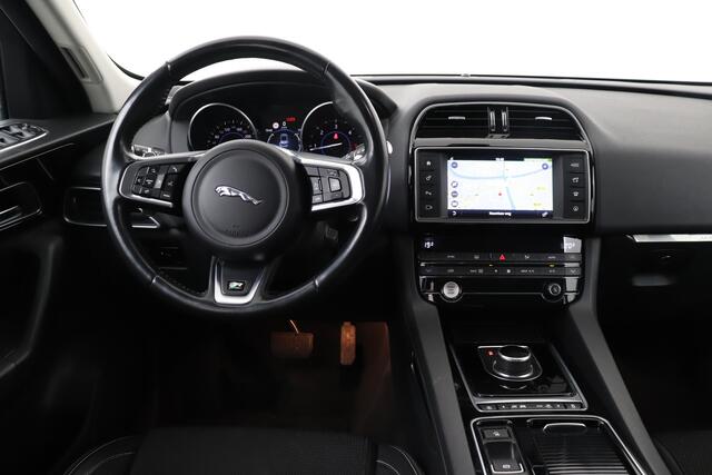 Jaguar F-PACE 2.0 Portfolio AWD 20d Camera Trekhaak H-Leder Xenon