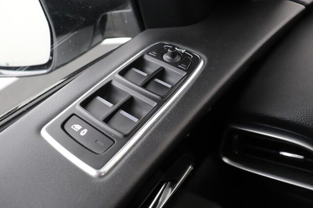 Jaguar F-PACE 2.0 Portfolio AWD 20d Camera Trekhaak H-Leder Xenon