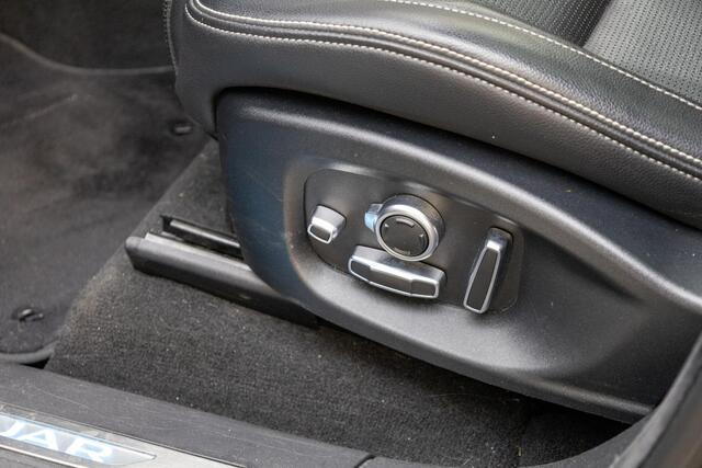 Jaguar F-PACE 2.0 Portfolio AWD 30t